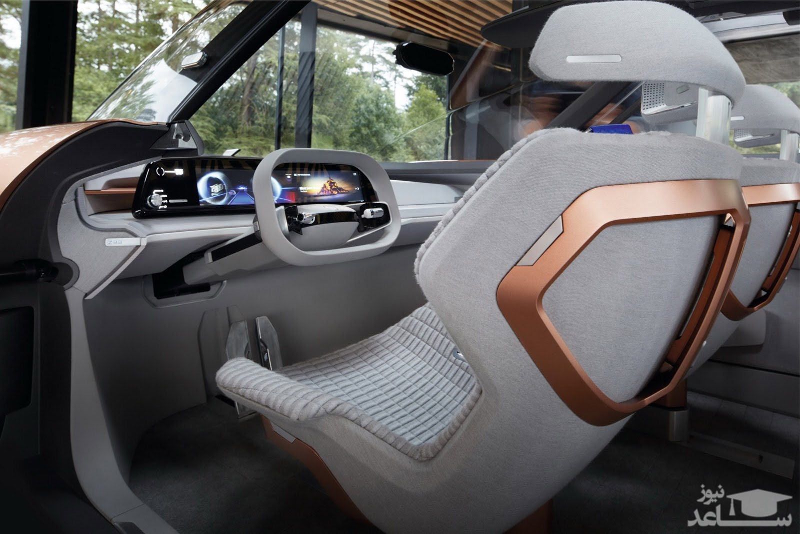 خودروی عجیب و لوکس ۱۵ متری