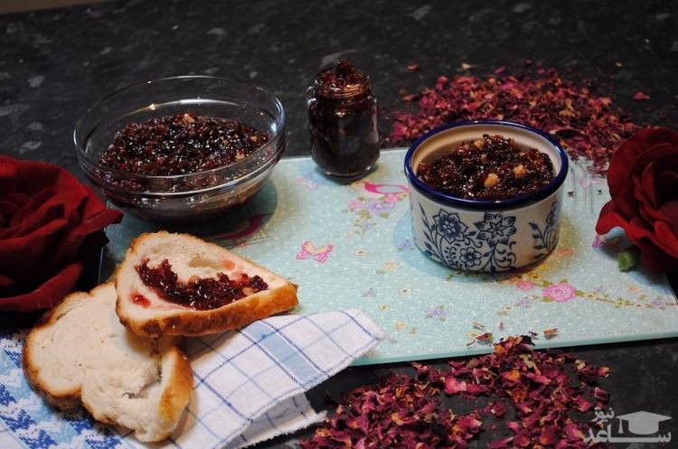 طرز تهیه مربای گل قند