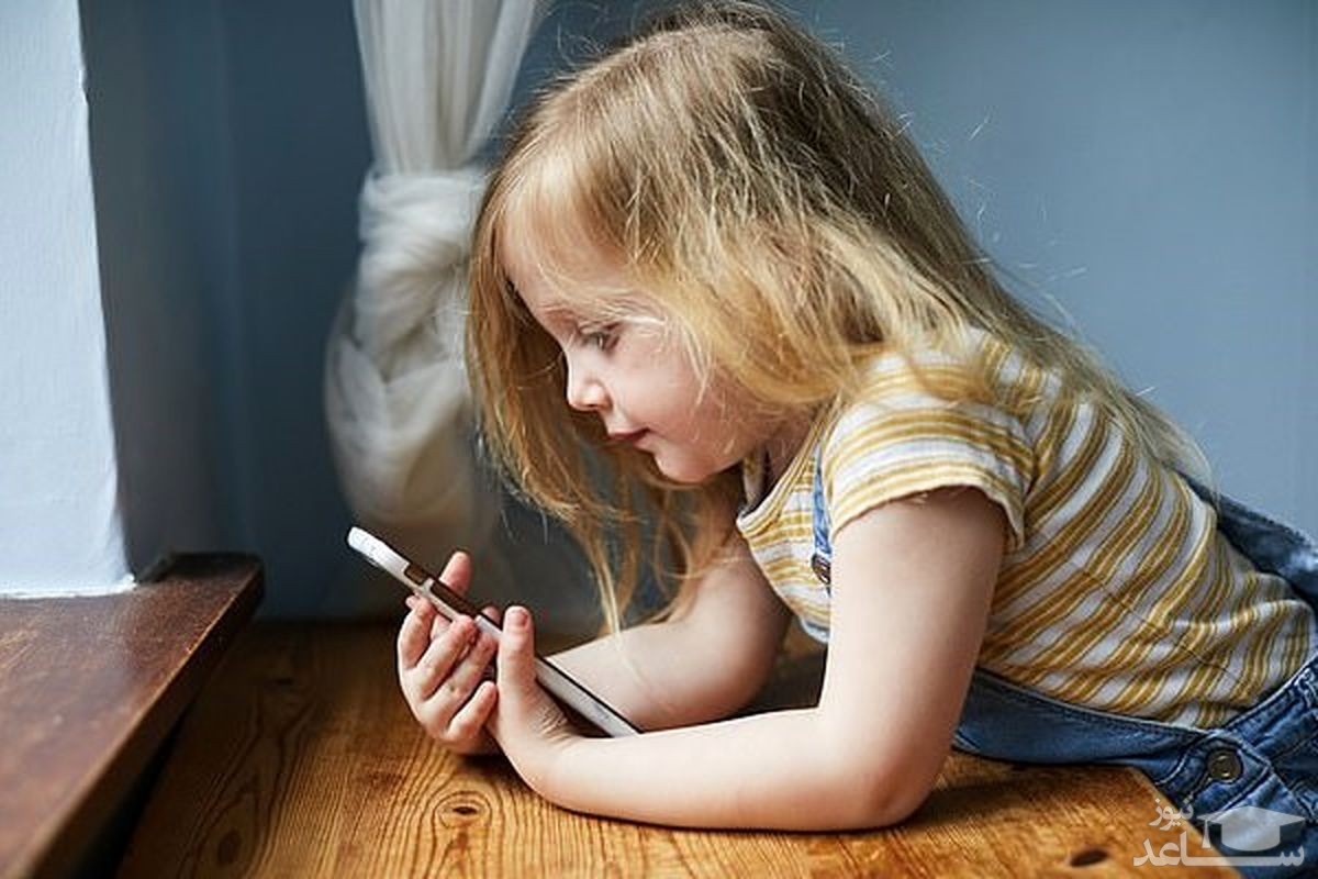 خطرات جبران ناپذیر نور موبایل بر چشم کودکان