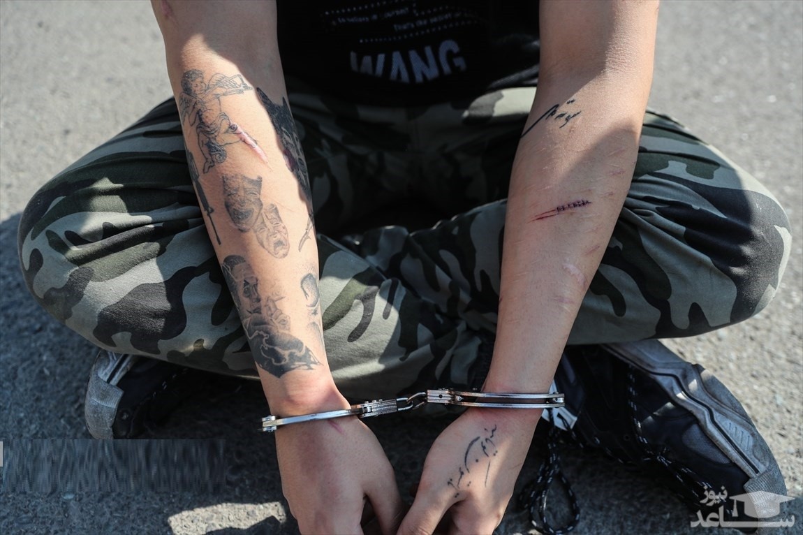 (عکس) کری خوانی عجیب یک اوباش!