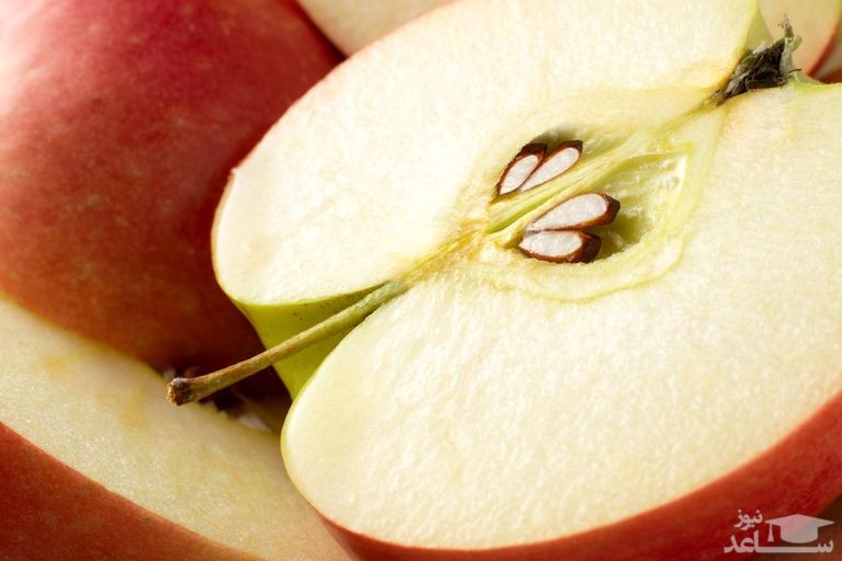 چطور جلوی قهوه ای شدن سیب بریده را بگیریم؟