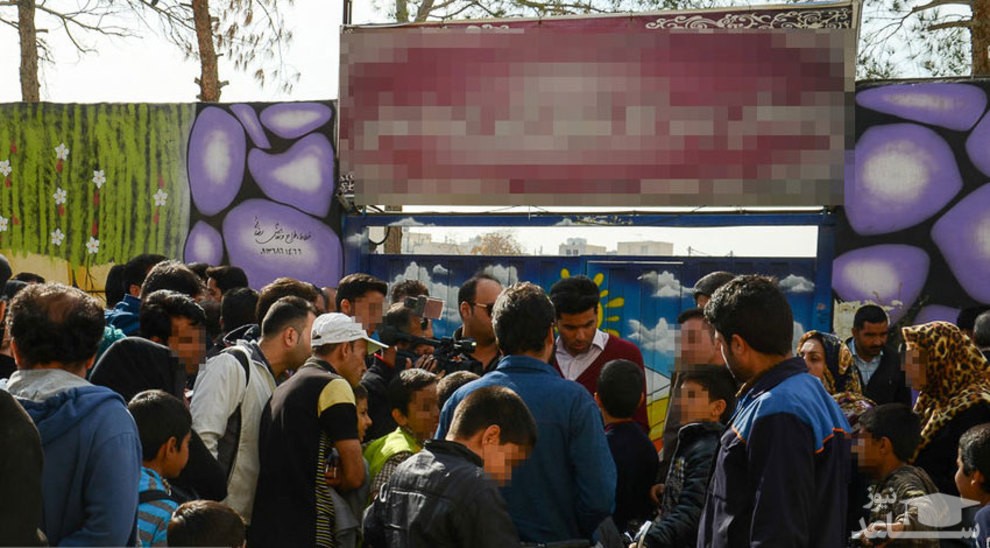 (عکس) تجمع خانواده‌های دانش آموزان قربانی تعرض جنسی در اصفهان