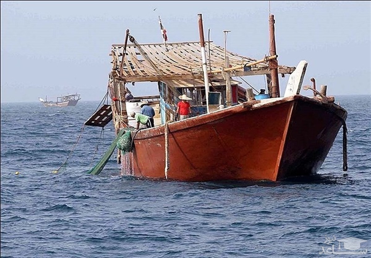 یک فروند لنج صیادی با ۱۸ سرنشین در محدوده سواحل کنارک نجات یافت