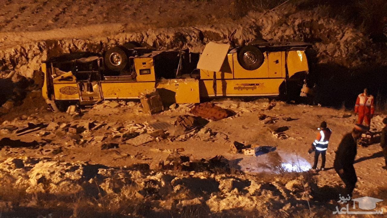 واژگونی اتوبوس در محور زنجان - تبریز، ۱۸ نفر کشته و مصدوم شدند