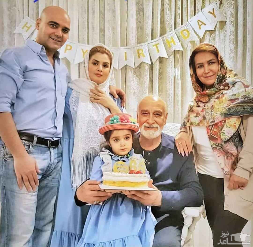 جشن تولد محمود پاک نیت در کنار همسرش 