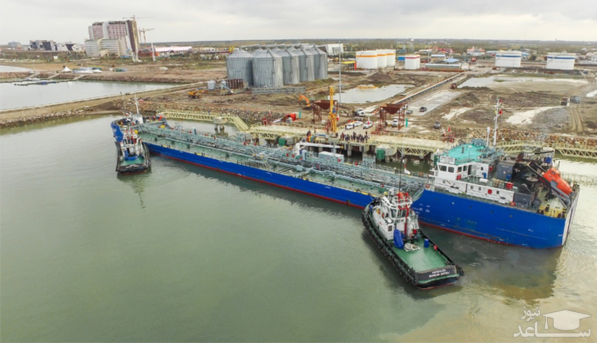 پهلوگیری کشتی ۵ هزارتنی روغن در بندر کاسپین