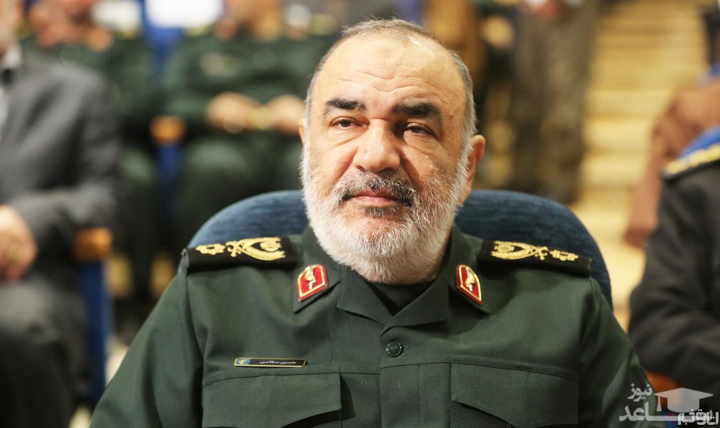 سرلشکر سلامی: آمریکا فروپاشیده است