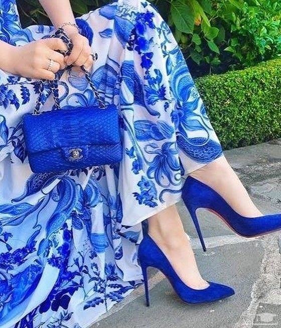 کیف و کفش آبی کاربنی با دامن گلدار