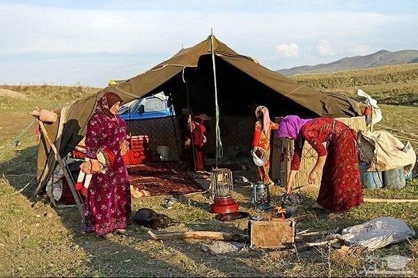 زنان عشایر مشغول آشپزی