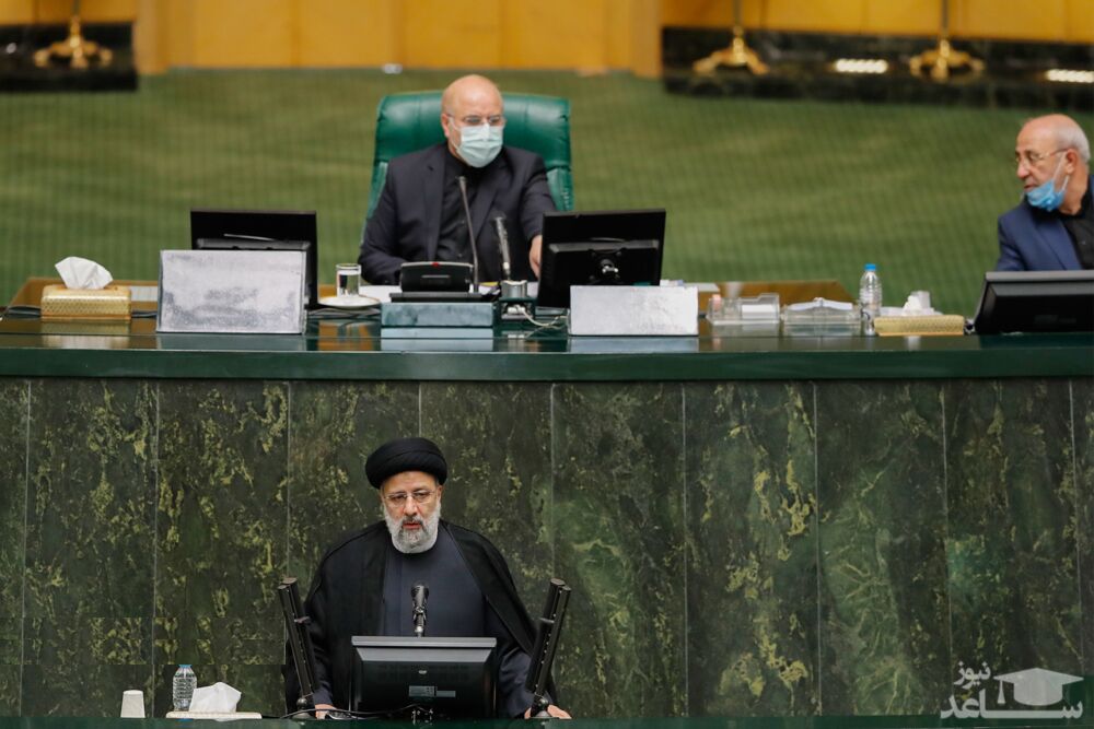 سرپرست آموزش و پرروش با اذن رهبری انتخاب می شود