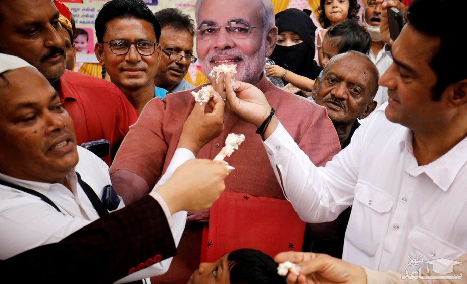 کیک تولد هفتادویک سالگی نارندا مودی نخست وزیر هند در شهر احمدآباد