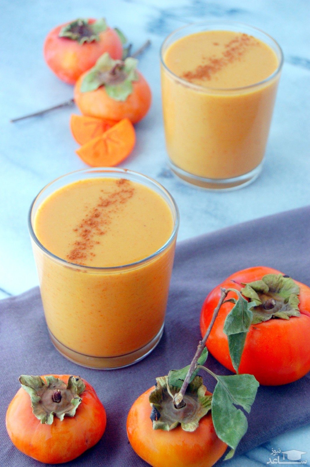 روش تهیه اسموتی خرمالو و موز