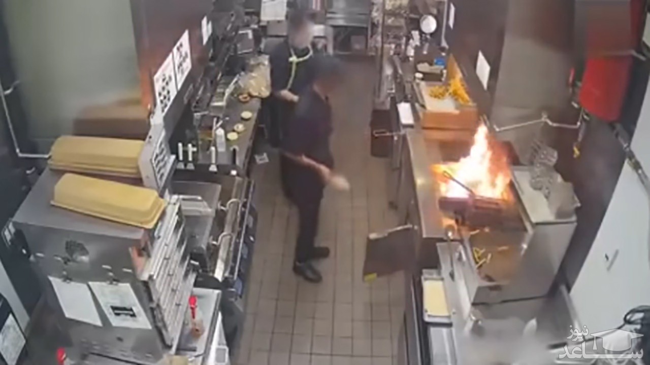 (فیلم) عاقبت خاموش کردن روغن شعله‌ور شده با آب