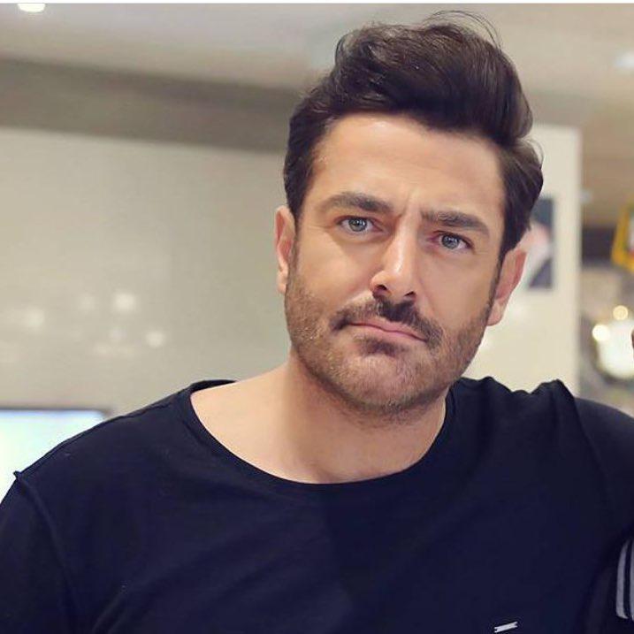 گلزار با سِبیل یا بی سِبیل؟