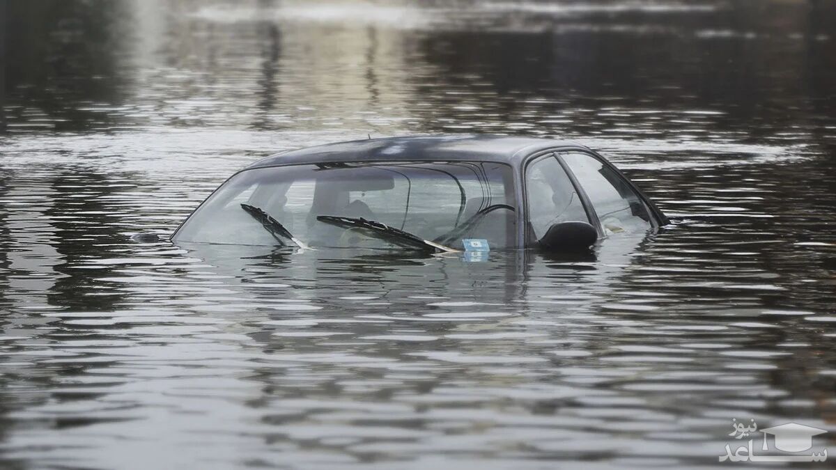چگونه خودمان را از خودروی در حال غرق شدن نجات دهیم؟