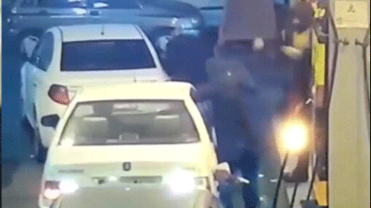 (فیلم) سرقت عجیب پژو پارس در پمپ بنزین!