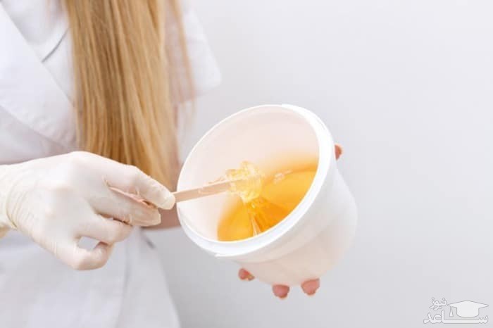 ظرف حاوی وکس