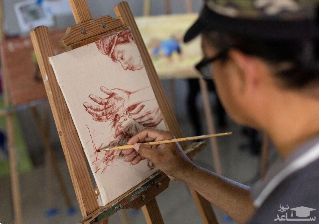 هنرمندی که با خون خود نقاشی می‌کشد! +فیلم