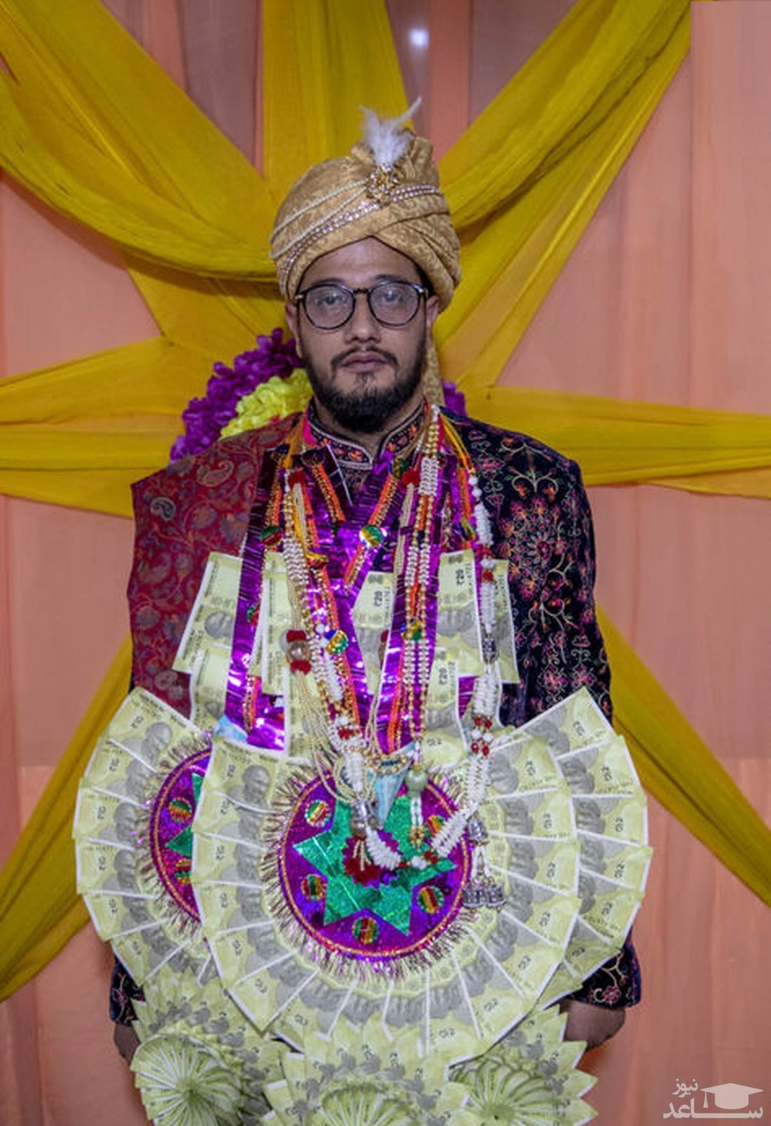 (عکس) زیورآلات خاص داماد کشمیری!