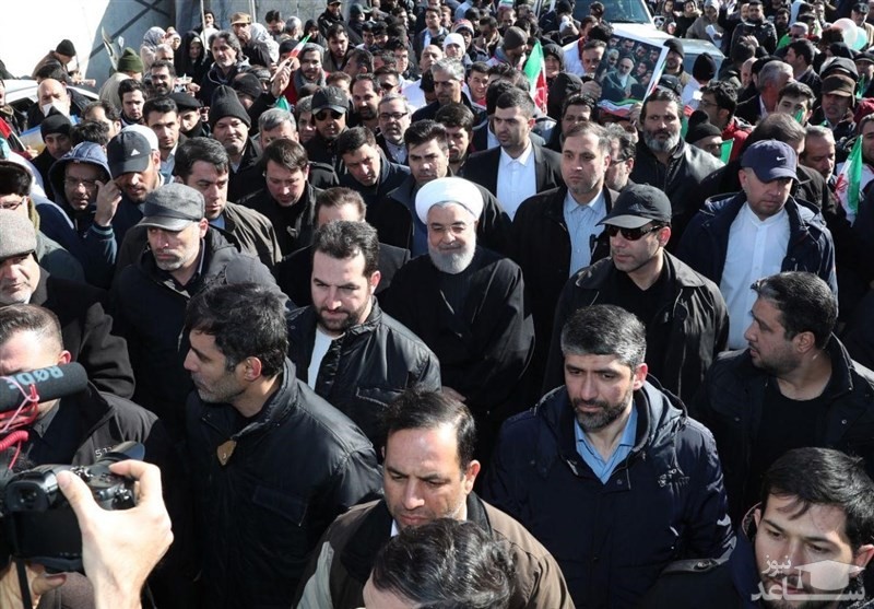 حضور روحانی در راهپیمایی ۲۲ بهمن