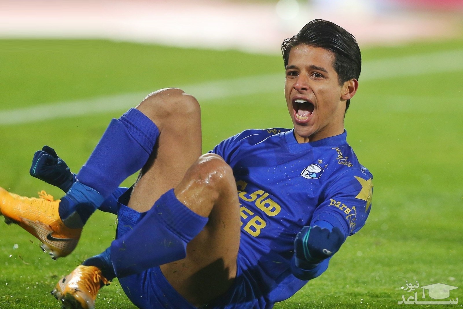 مشتری ۳/۵ میلیون یورویی برای مهاجم استقلال