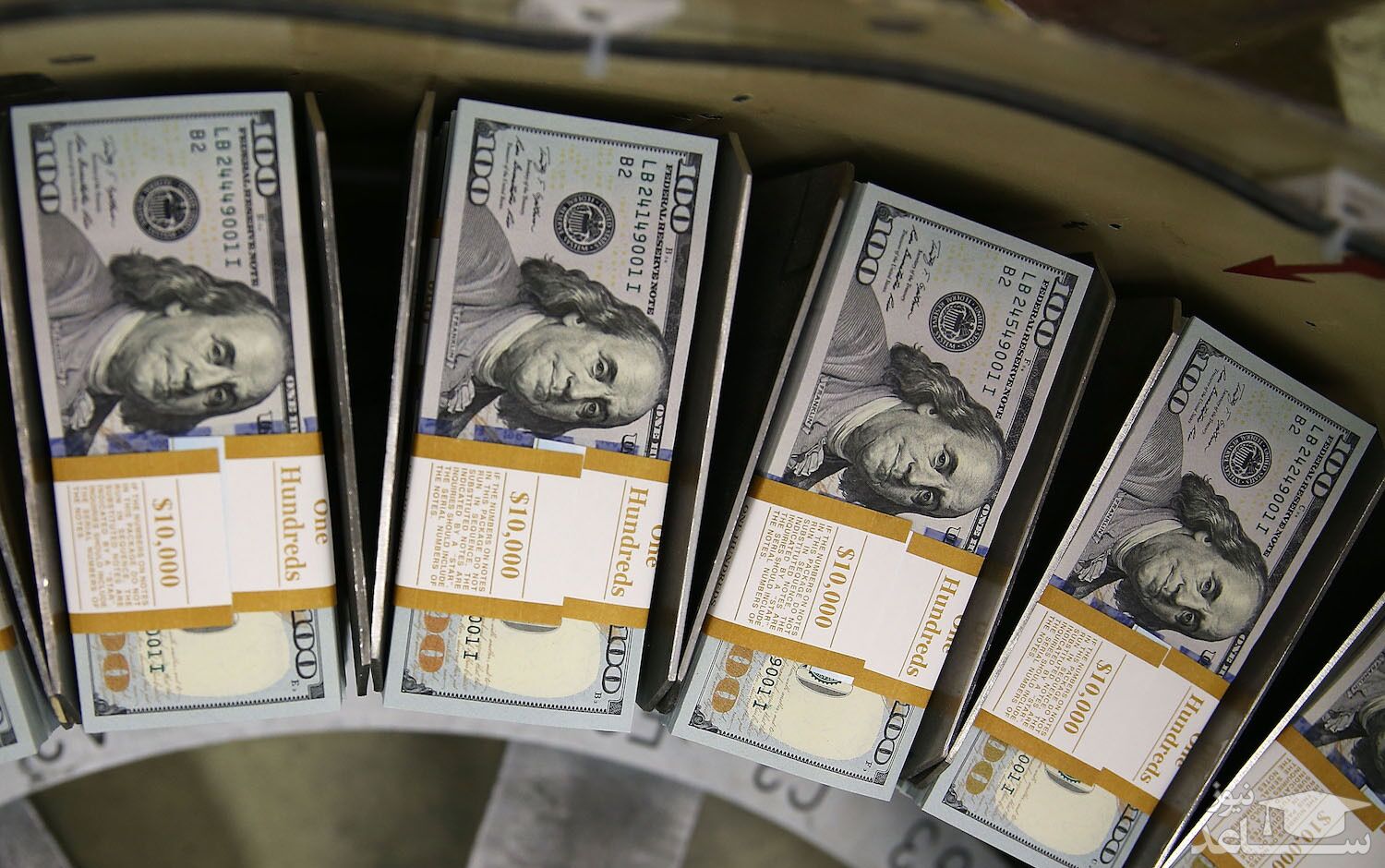 آغاز عرضه ۵۰ میلیون دلار به بازار اسکناس ارز
