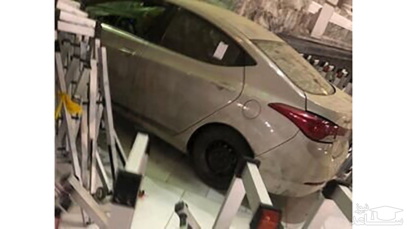 (فیلم) اقدام عجیب مردی که با ماشین به در مسجدالحرام مکه کوبید