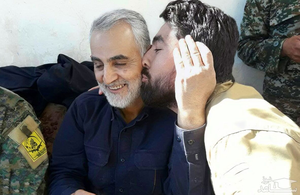 بوسه رزمنده افغانستانی بر صورت سردار دل‌ها