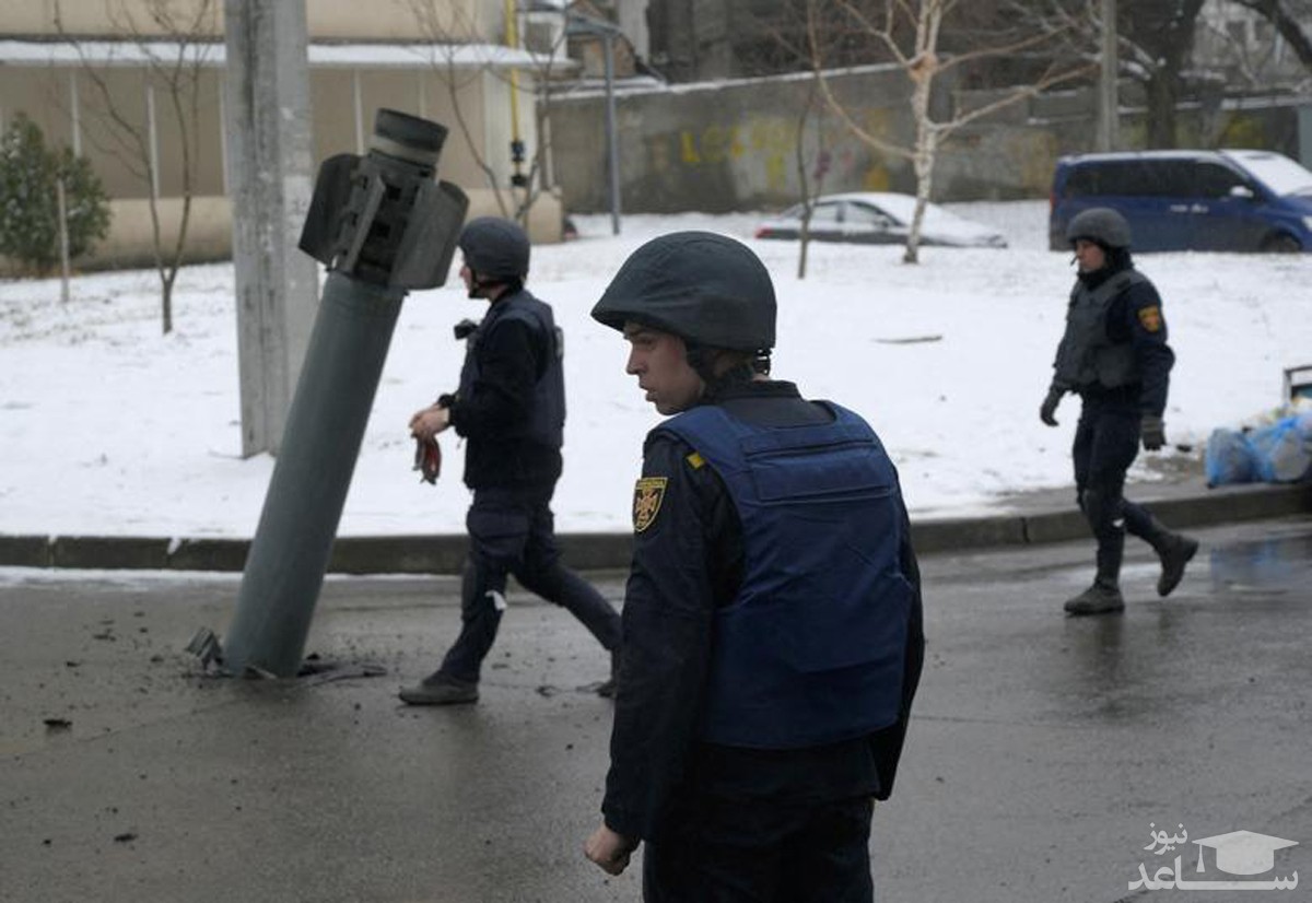 راکت روسی منفجر نشده در شهر "خارکیف" اوکراین/ رویترز