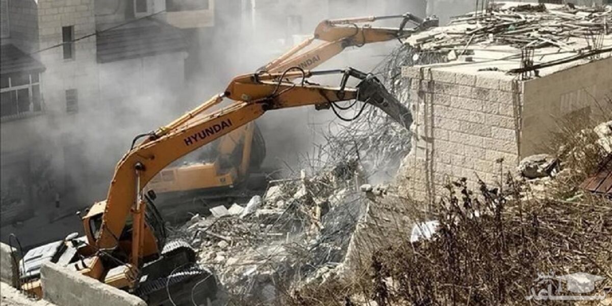 (فیلم) گریه دختربچه فلسطینی پس از تخریب منزلش توسط رژیم صهیونیستی 