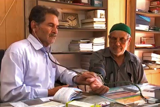 (فیلم) این پزشک ایرانی فقط ۵۰۰ تومان ویزیت می‌گیرد