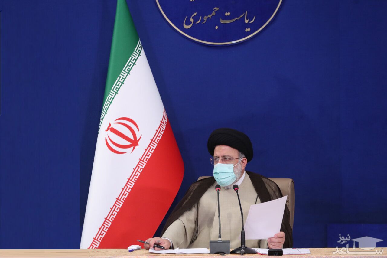 حضور ابراهیم رئیسی در تجمع خانواده بیماران SMA در مقابل مجلس