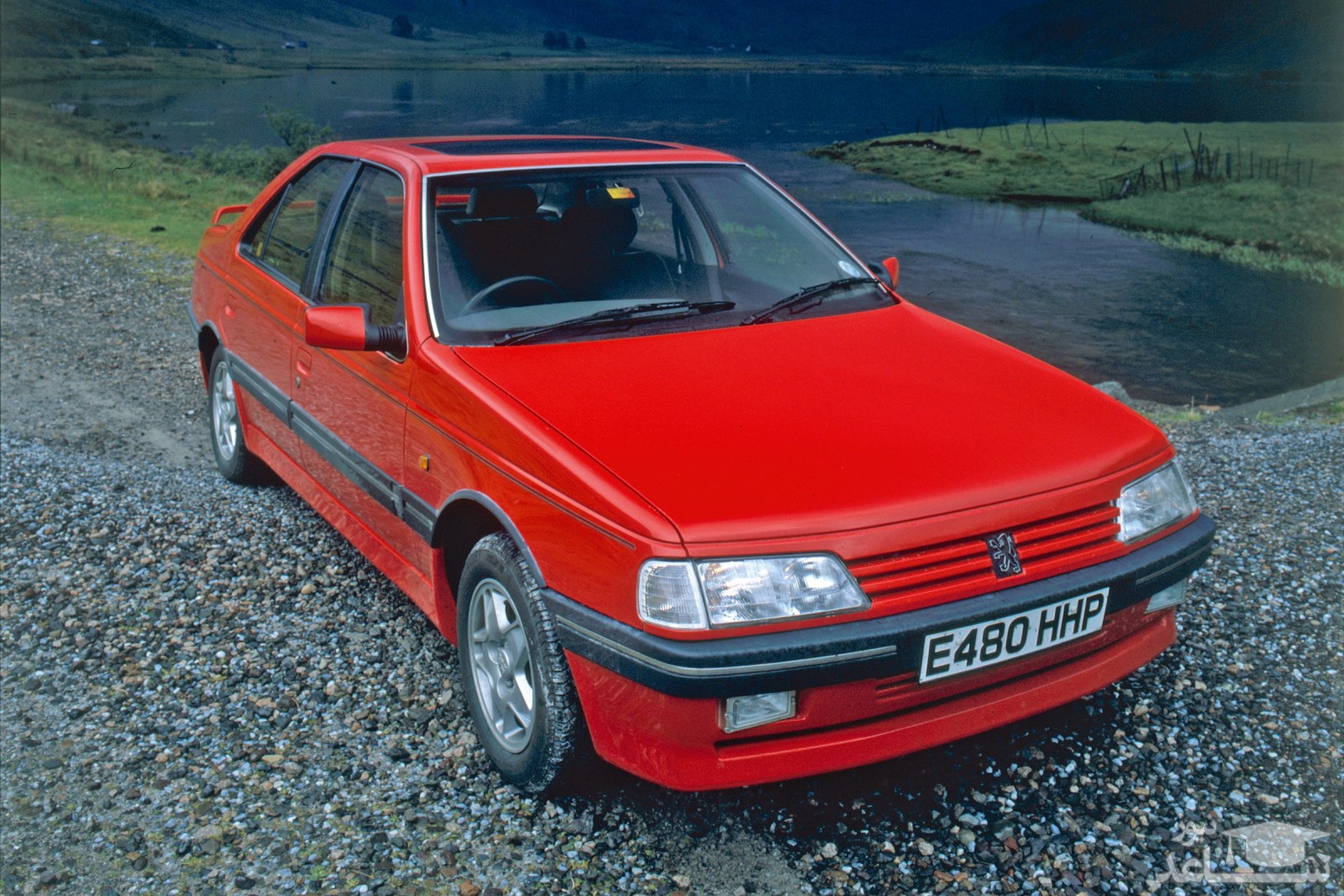 ماشین فول آپشن 30 سال پیش فرانسه هنوز به ایران نرسیده !