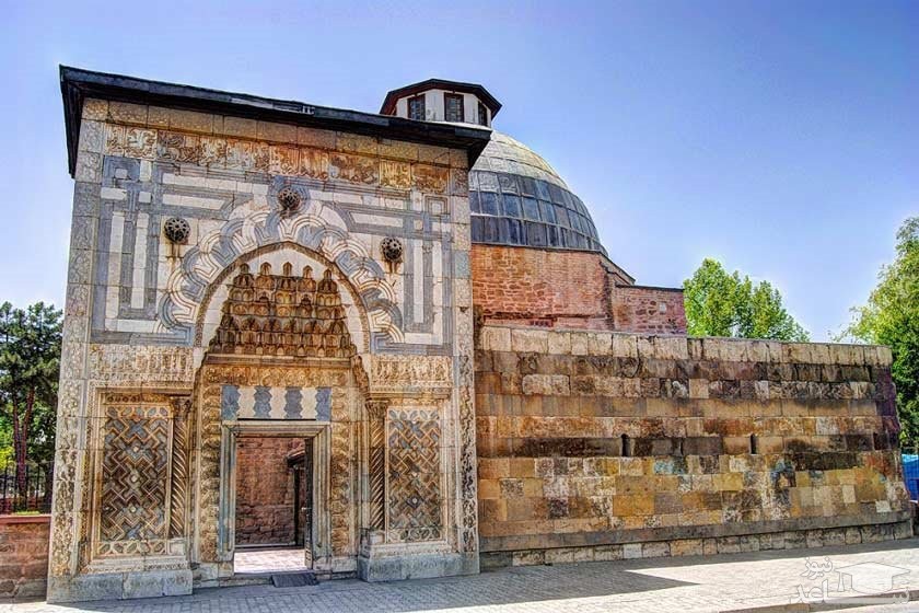 موزه مدرسه کاراتای