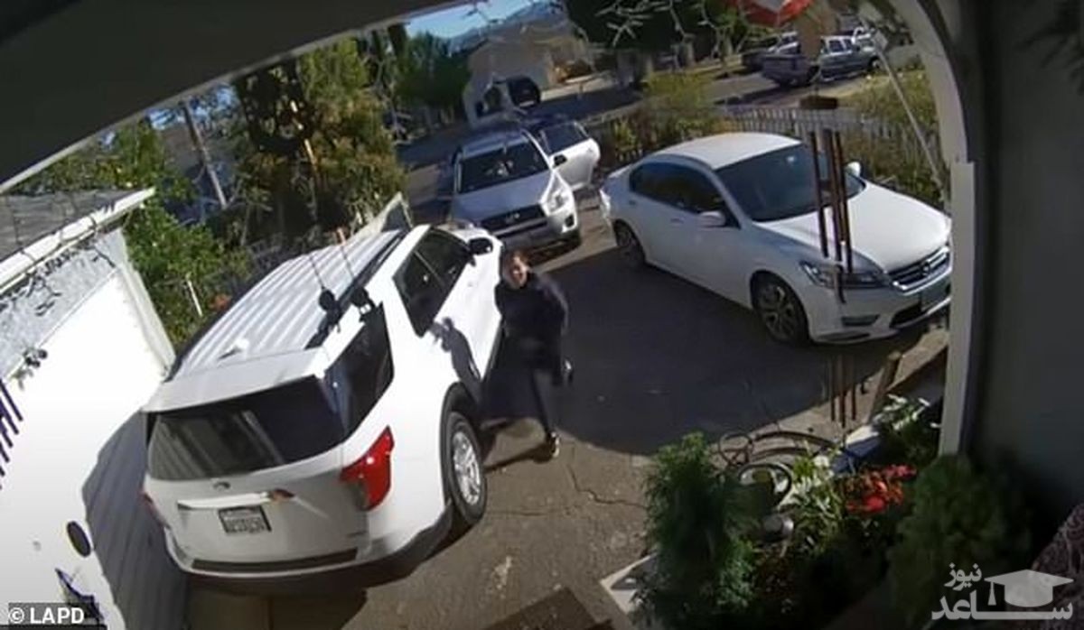 (فیلم) لحظه شلیک یک مرد به همسرشلحظه شلیک یک مرد به همسرش