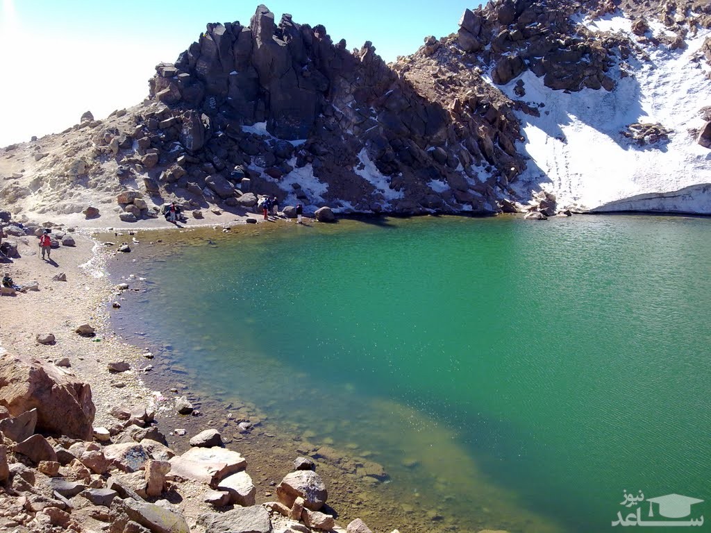 تصویری دیدنی از دریاچه یخ زده ساوالان