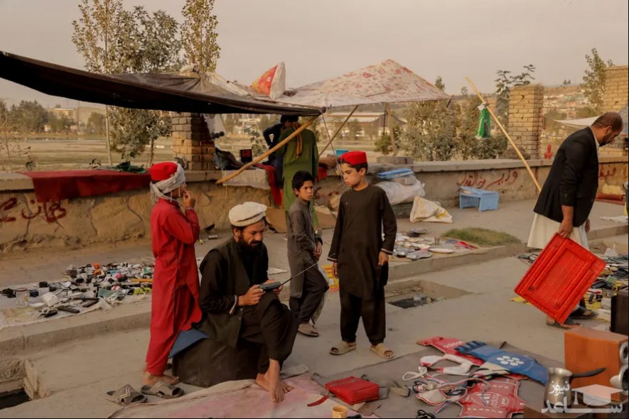 بازار فروش لوازم دست دوم در شهر کابل/ رویترز
