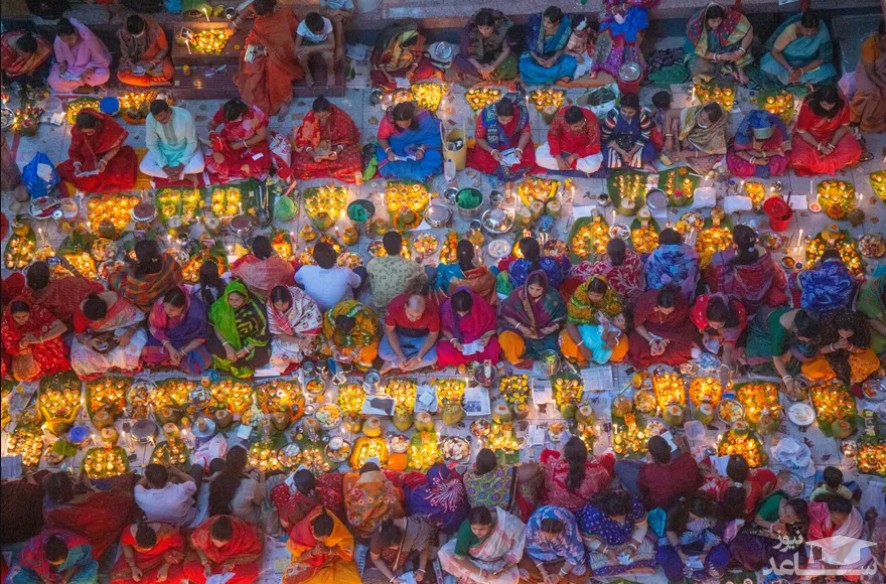 مراسم افطار در معبد هندوها در شهر داکا بنگلادش/ EPA