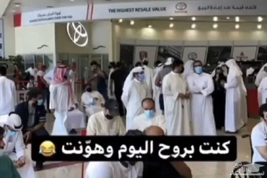 (فیلم) صف طولانی و عجیب اماراتی‌ها برای خرید محصول جدید تویوتا لندکروز