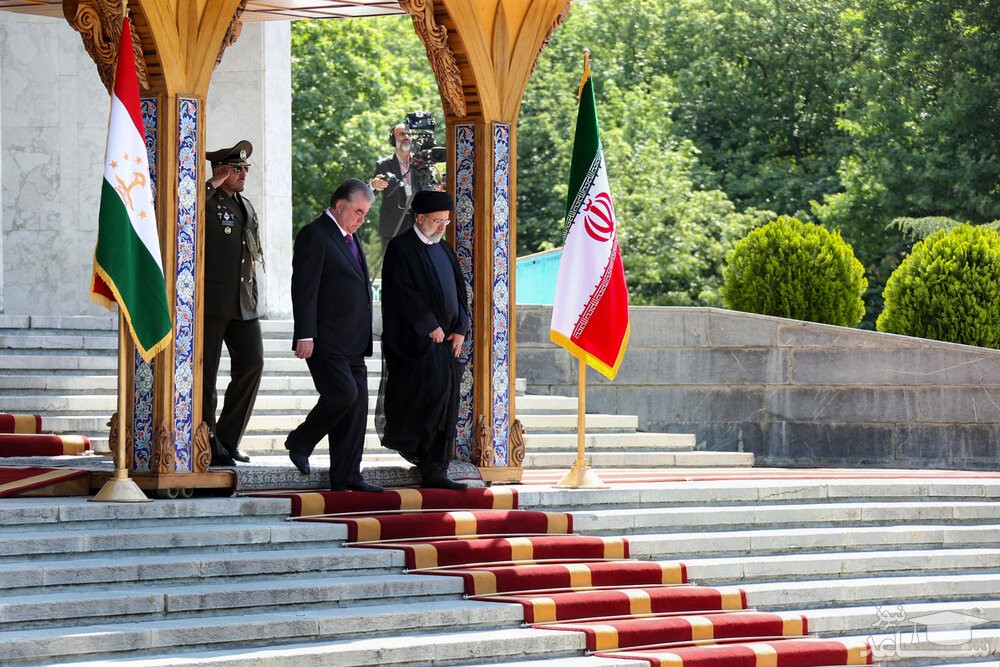 (عکس) استقبال رسمی آیت‌الله رئیسی از رئیس جمهور تاجیکستان