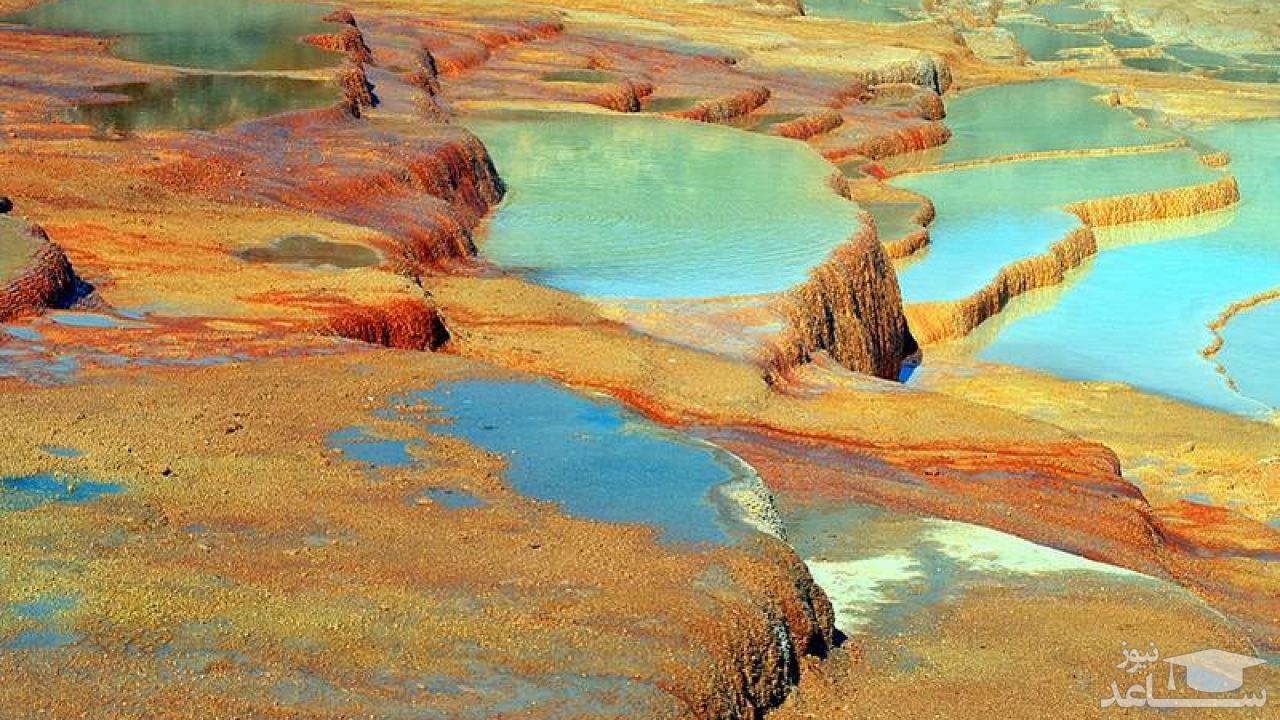 چشمه های زیبای باداب سورت در کدام استان از استان های ایران زمین قرار گرفته اند؟