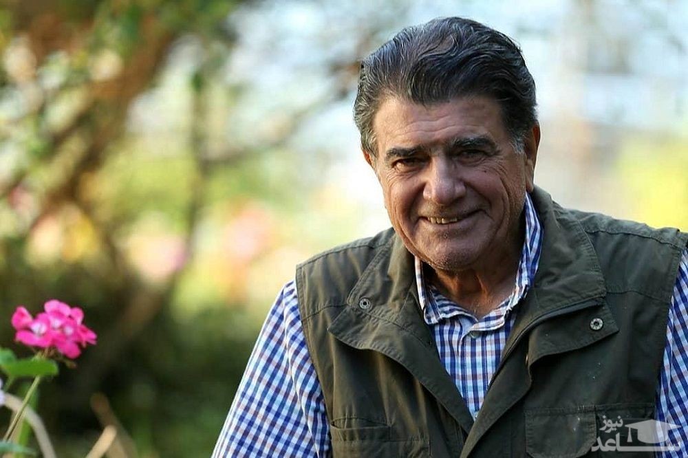 نصب تصویر شجریان در متروی تهران