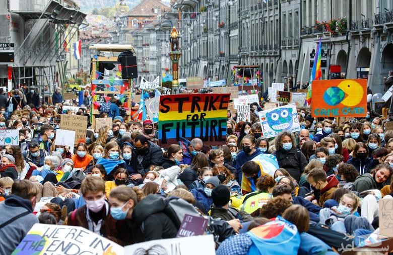 تظاهرات جهانی جوانان در اعتراض به تغییرات اقلیمی زمین در شهرهای برن سوییس، استکهلم سوئد و برلین آلمان/ رویترز