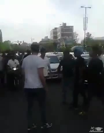 (فیلم) درگیری مامور راهور با مسافربر شخصی