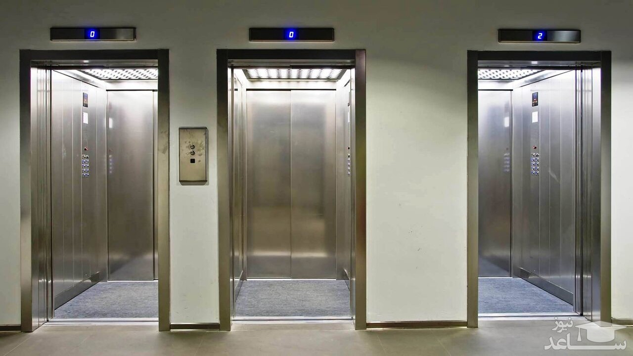 (فیلم) وقتی شوخی با آسانسور یک مرد را به مرز نصف شدن رساند 