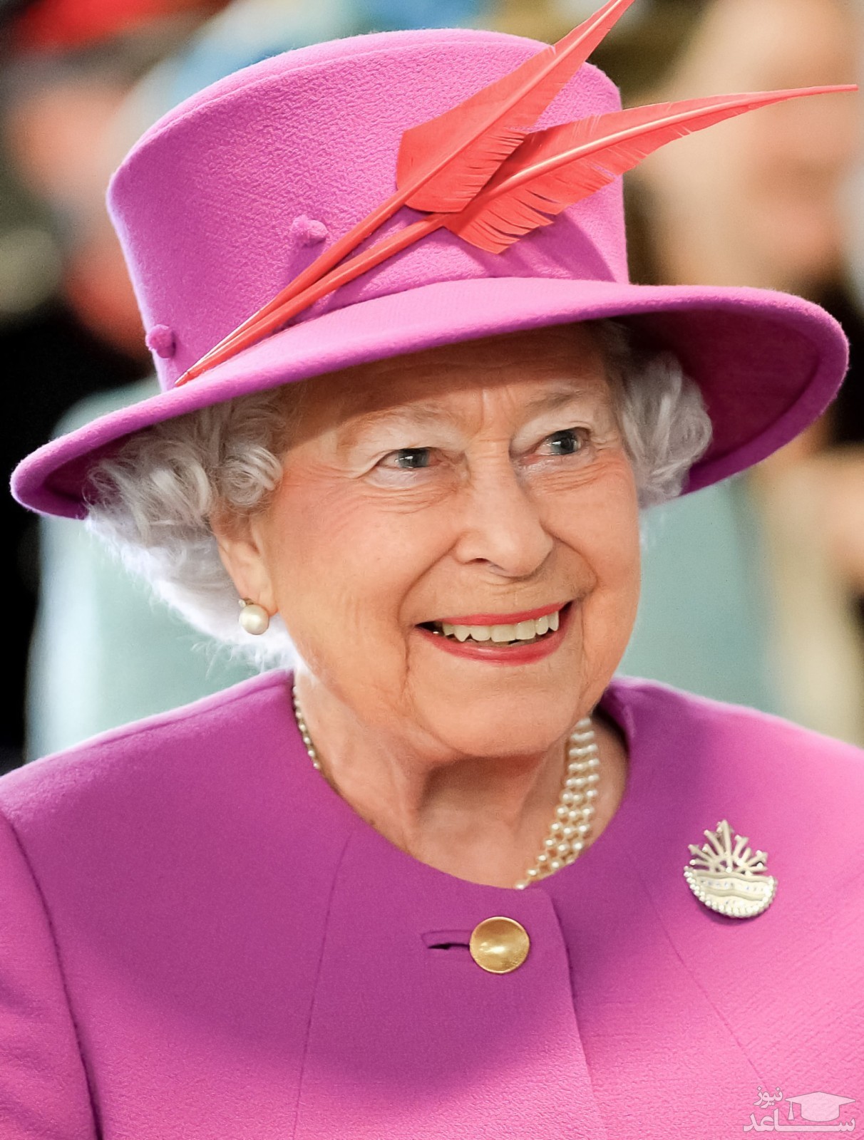 ملکه انگلیس با حجاب شد!