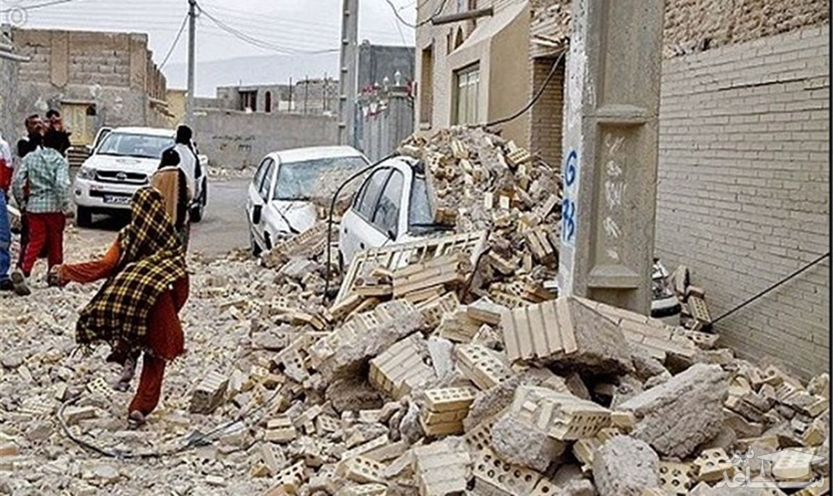 (عکس) شکاف زمین بر اثر زلزله در هرمزگان