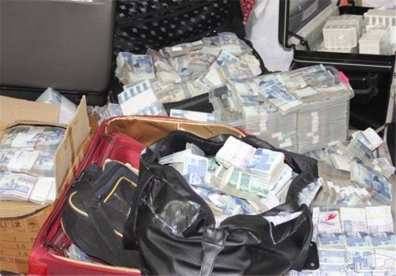 ماجرای عجیب کیسه پر از طلا و دلار در اصفهان