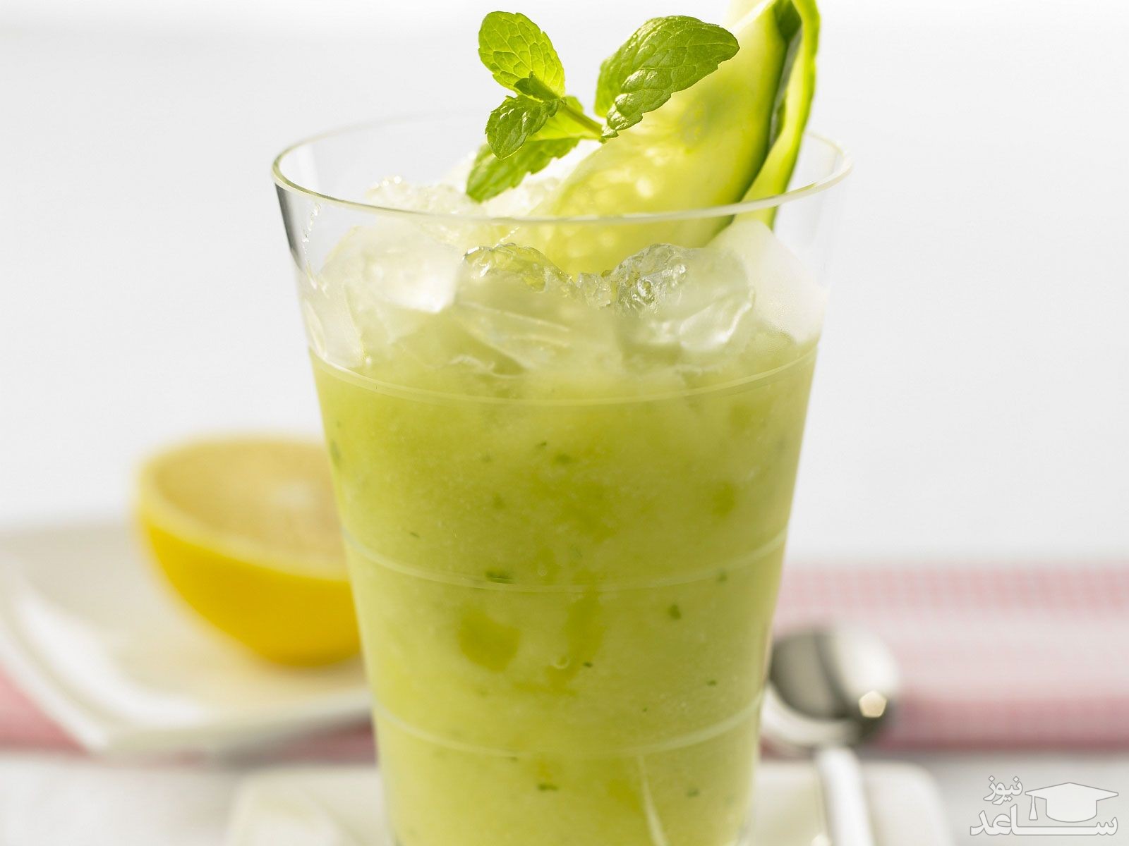  اسموتی خیار و لیمو 
