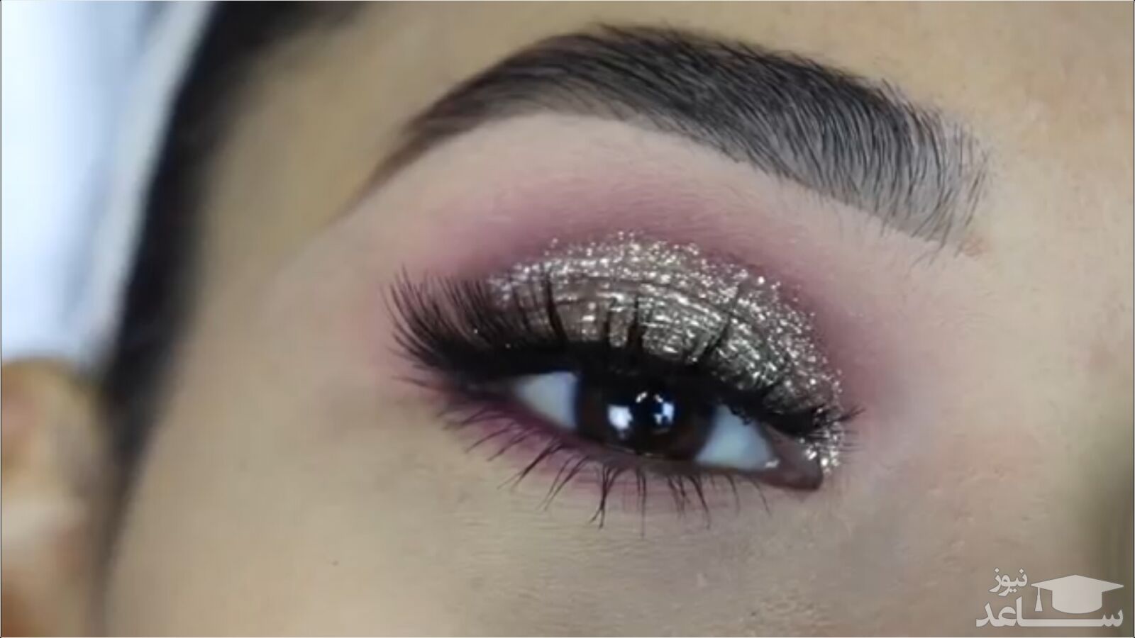 ویدیوی آرایش چشم اکلیلی طلایی فوق العاده درخشان